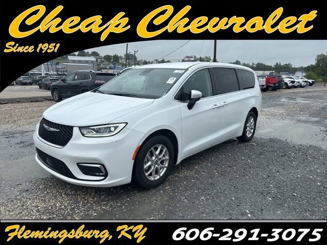 2023 Chrysler Pacifica Touring L's photo