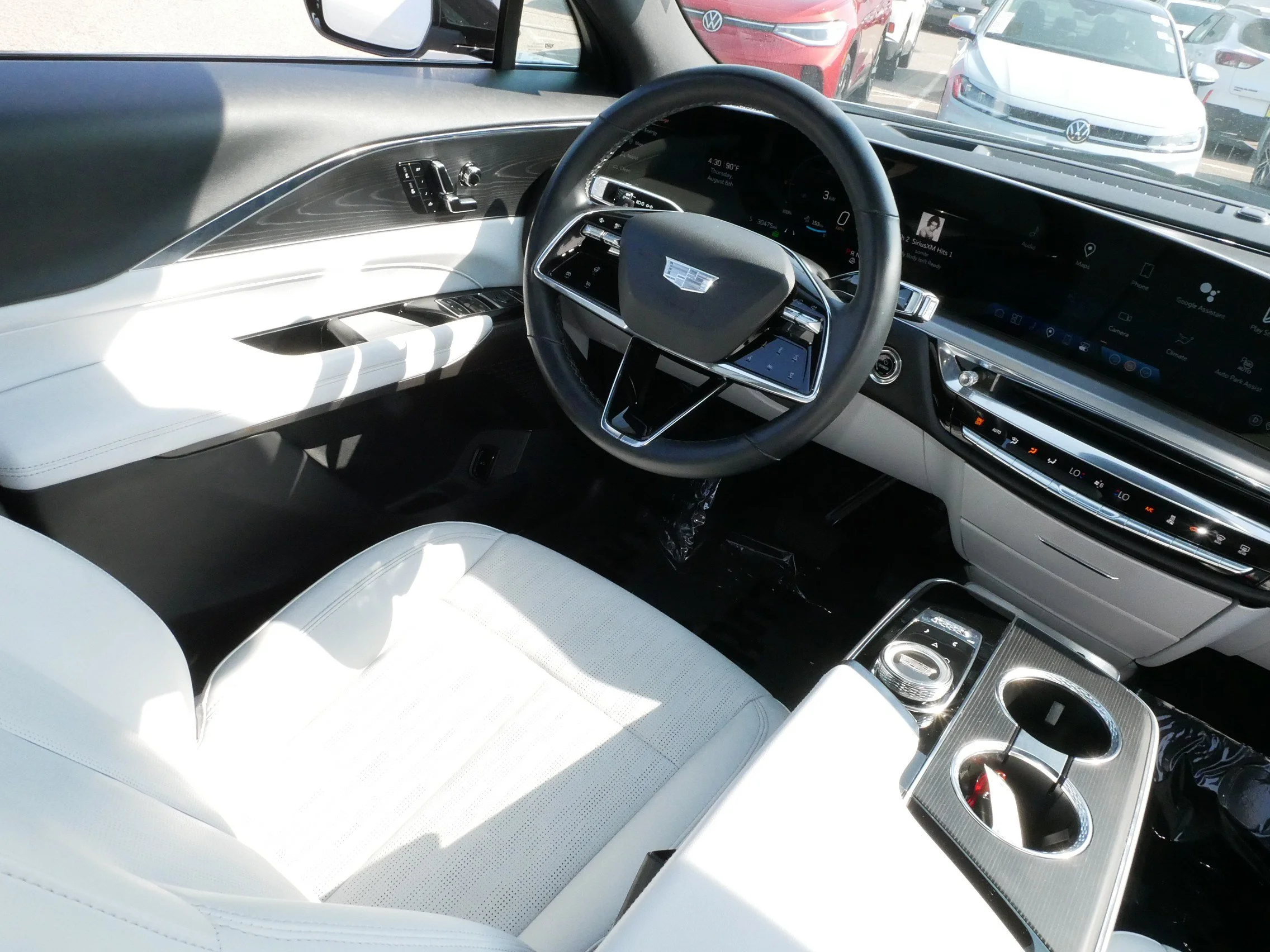 Used 2024 Crystal White Tricoat Cadillac Sport image 9