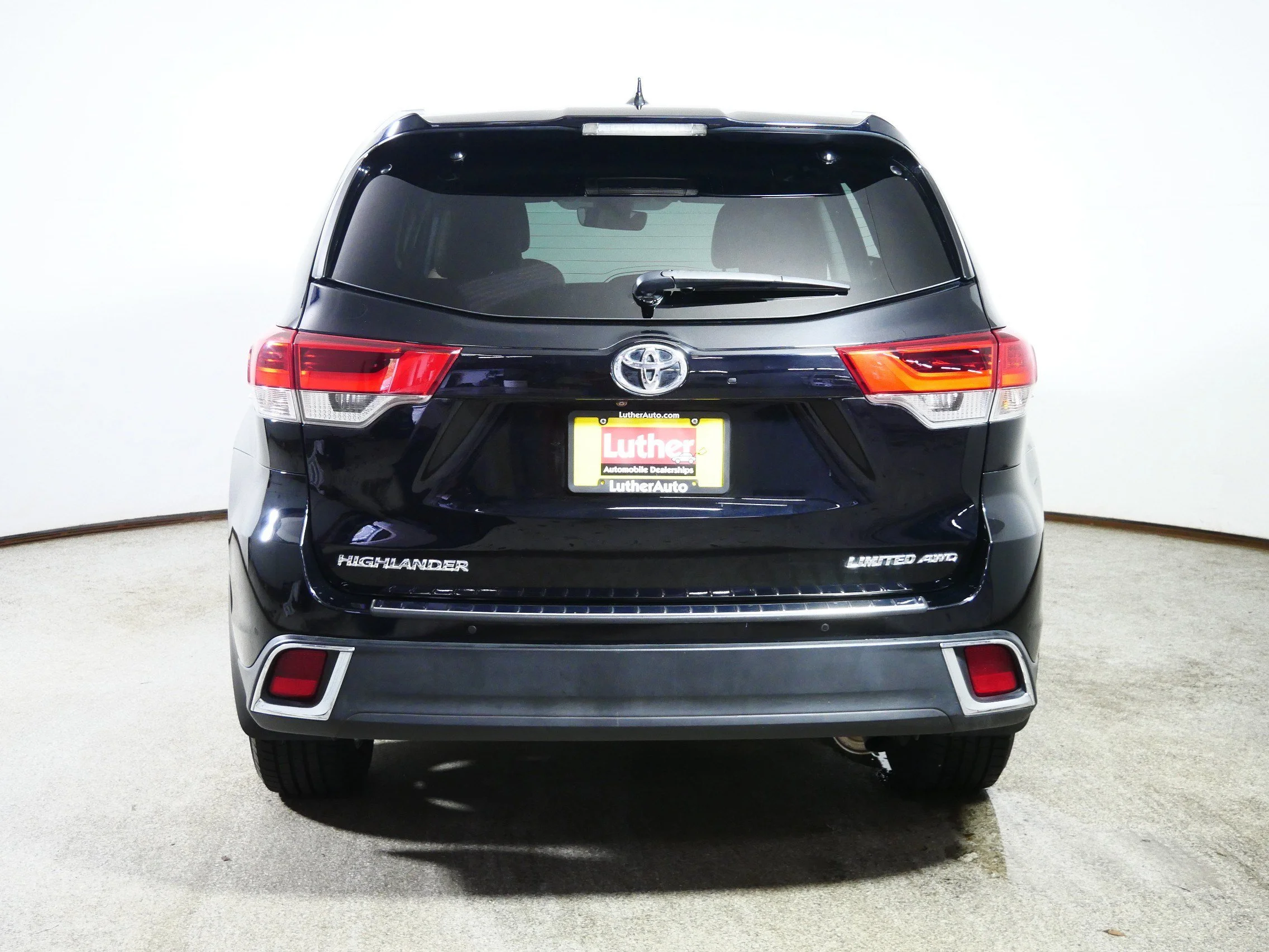 Used 2017 Midnight Black Metallic Toyota Limited image 6