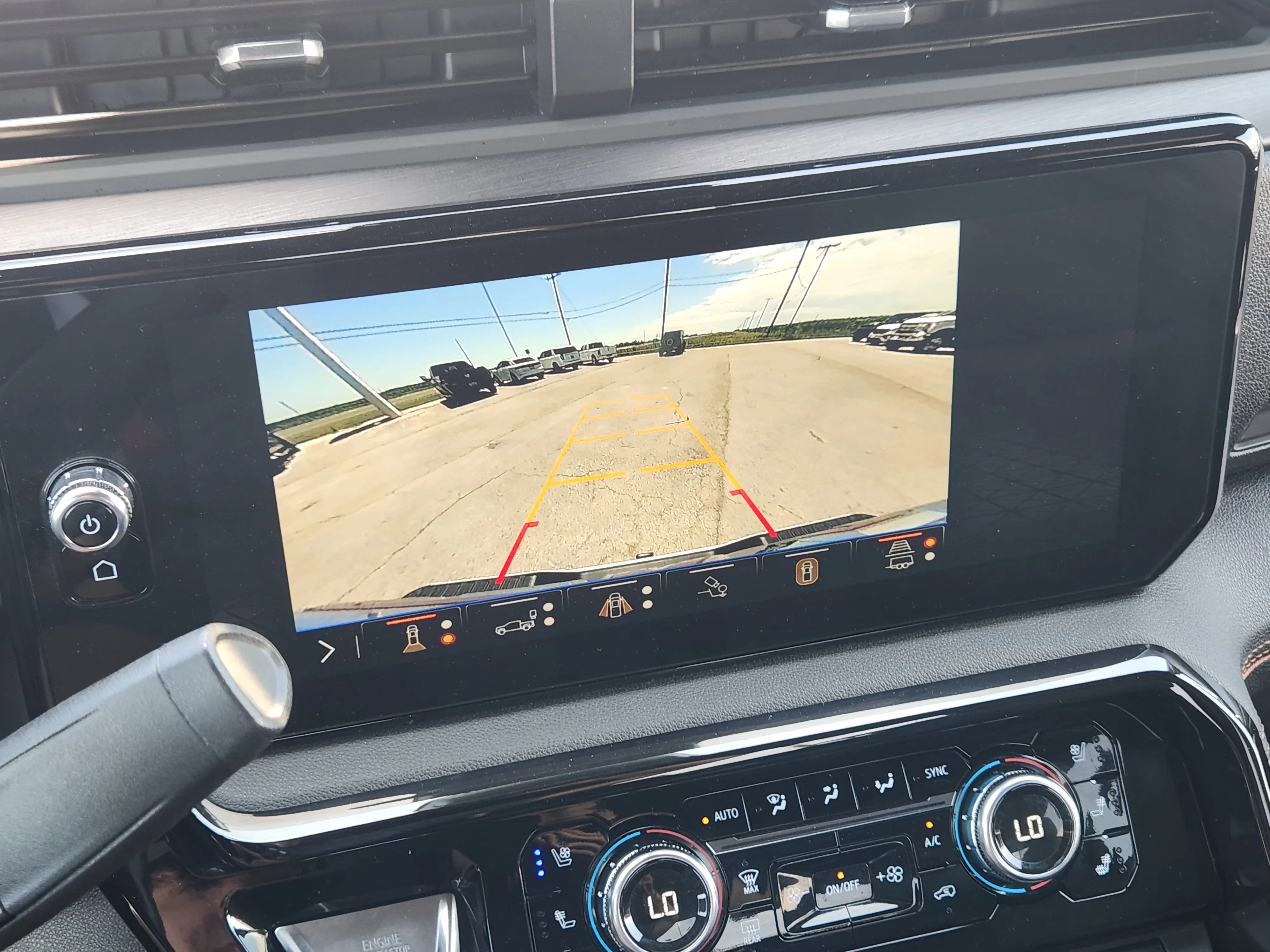 Used 2025 Summit White GMC AT4 image 19