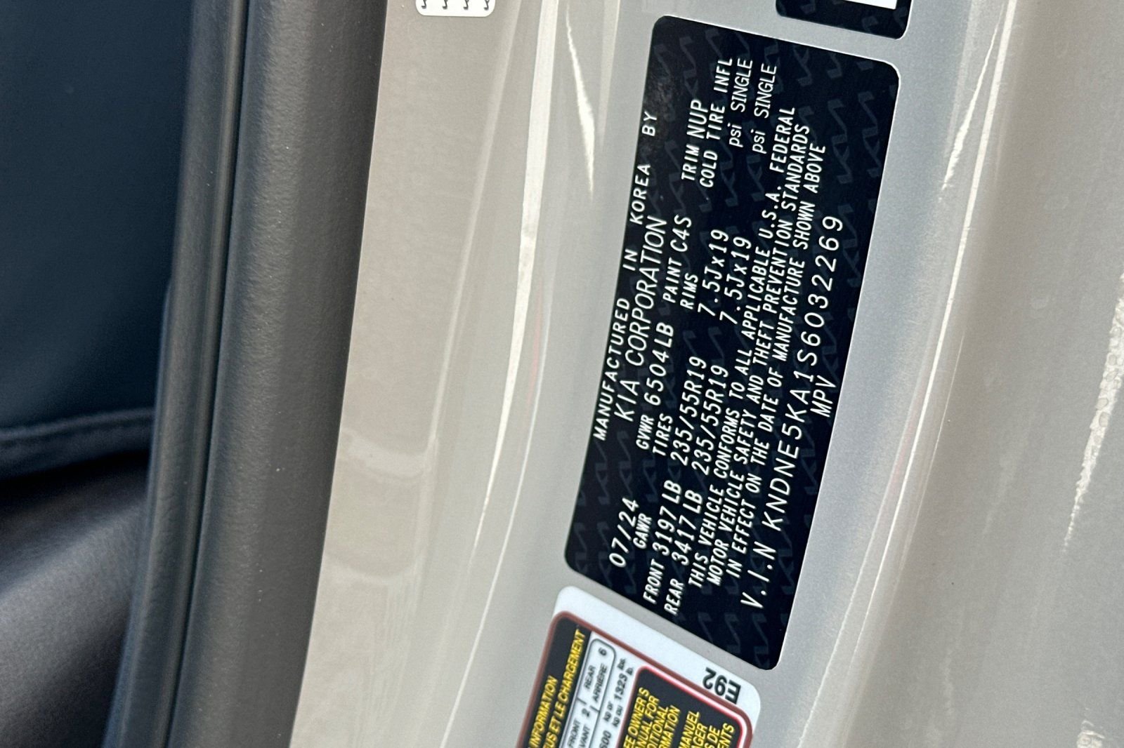 Used 2025 White Kia SX image 34