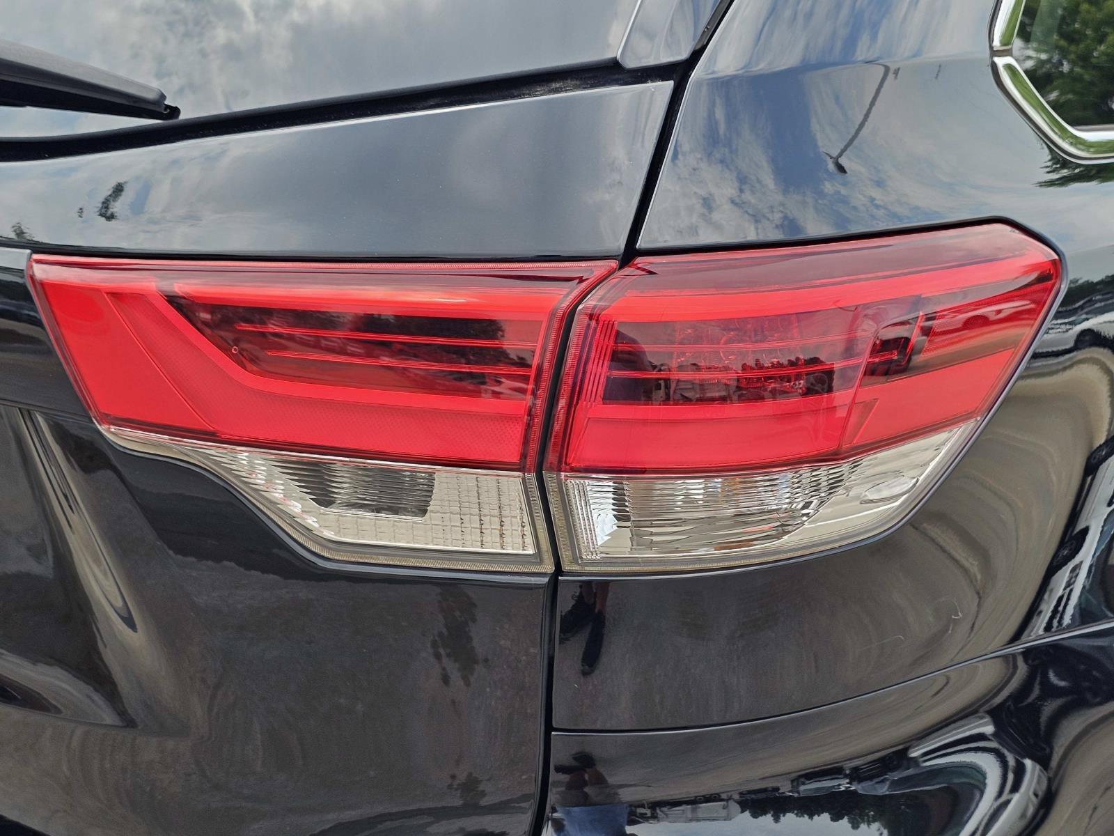 Used 2019 Black Toyota  image 9