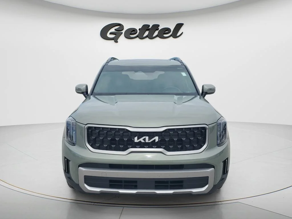 Used 2023 Green Kia EX X-Line image 2