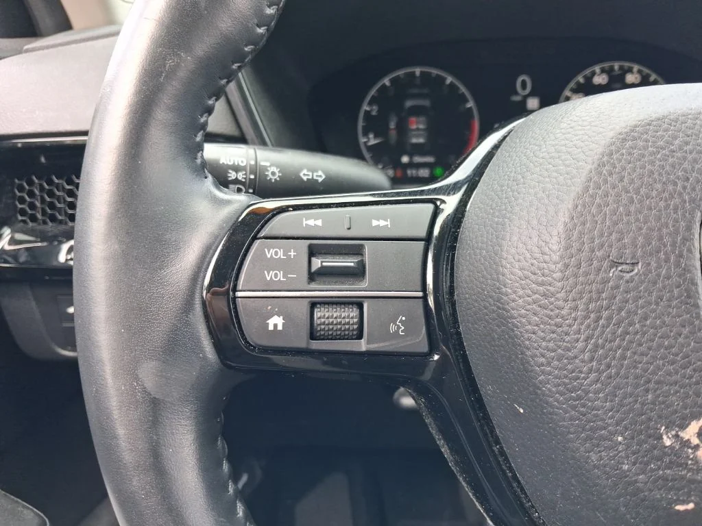 Used 2024  Honda EX-L image 28