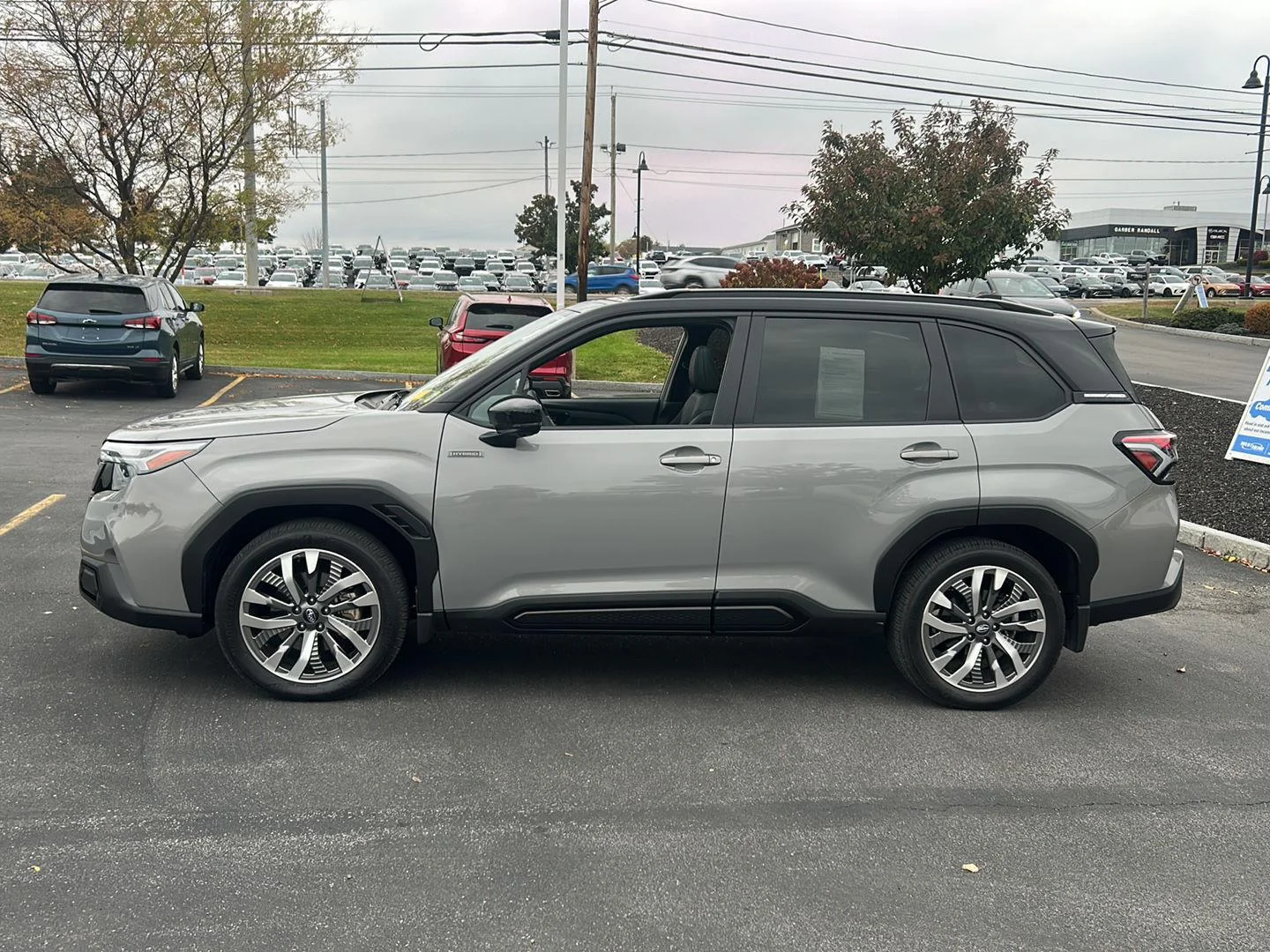 Used 2025  Subaru  image 4