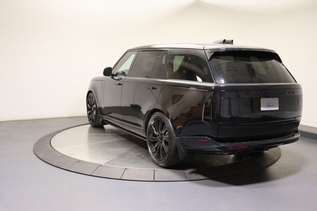 New 2026 Narvik Black Land Rover SV image 3