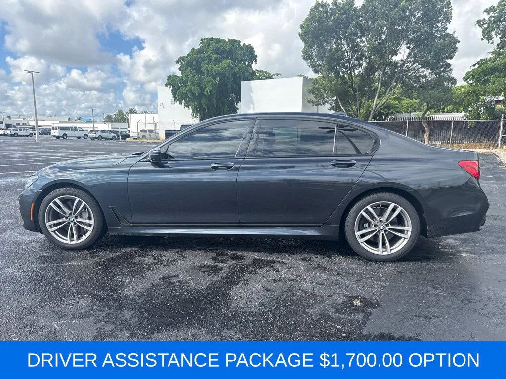 Used 2019 Gray BMW 750i xDrive image 5