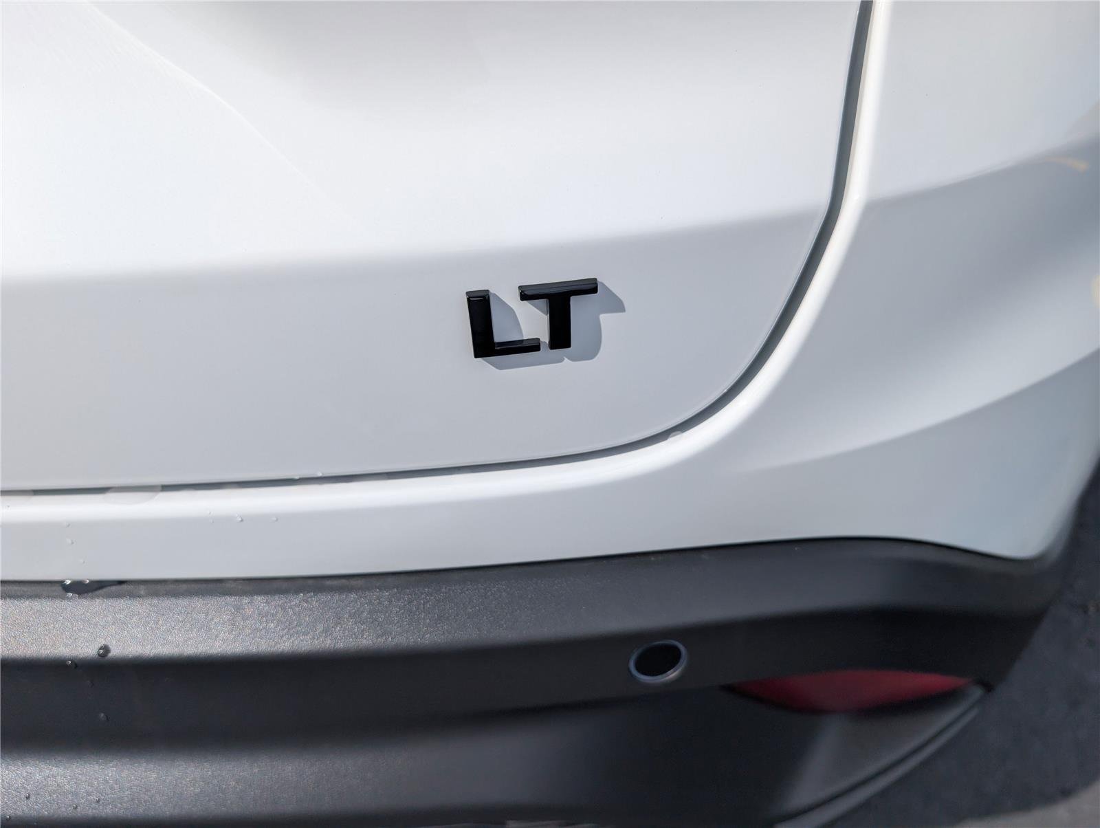 New 2026 Summit White Chevrolet LT image 32