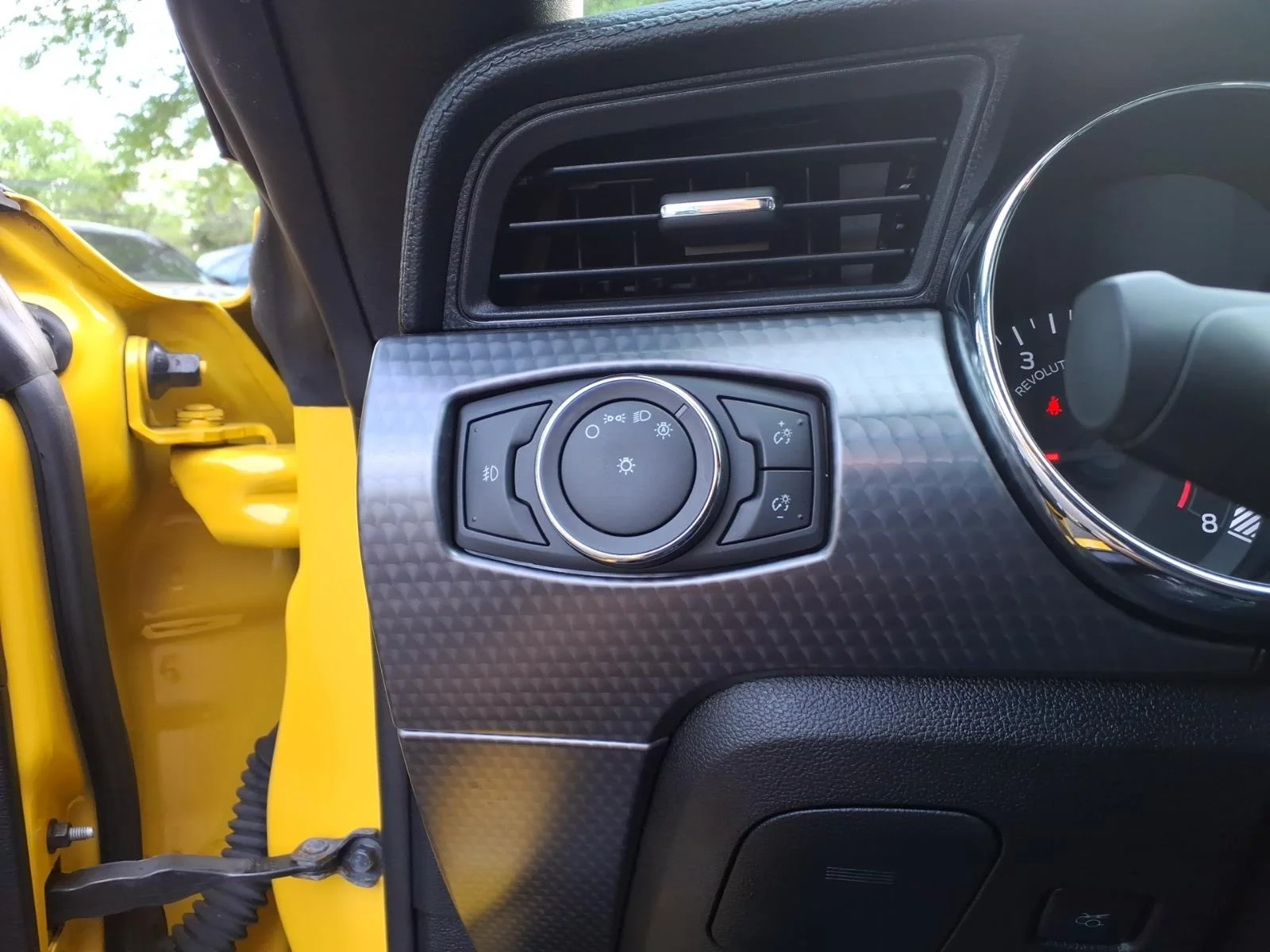 Used 2015 Yellow Ford EcoBoost Premium image 20