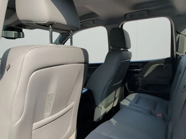 Used 2015 Silver GMC SLT image 36