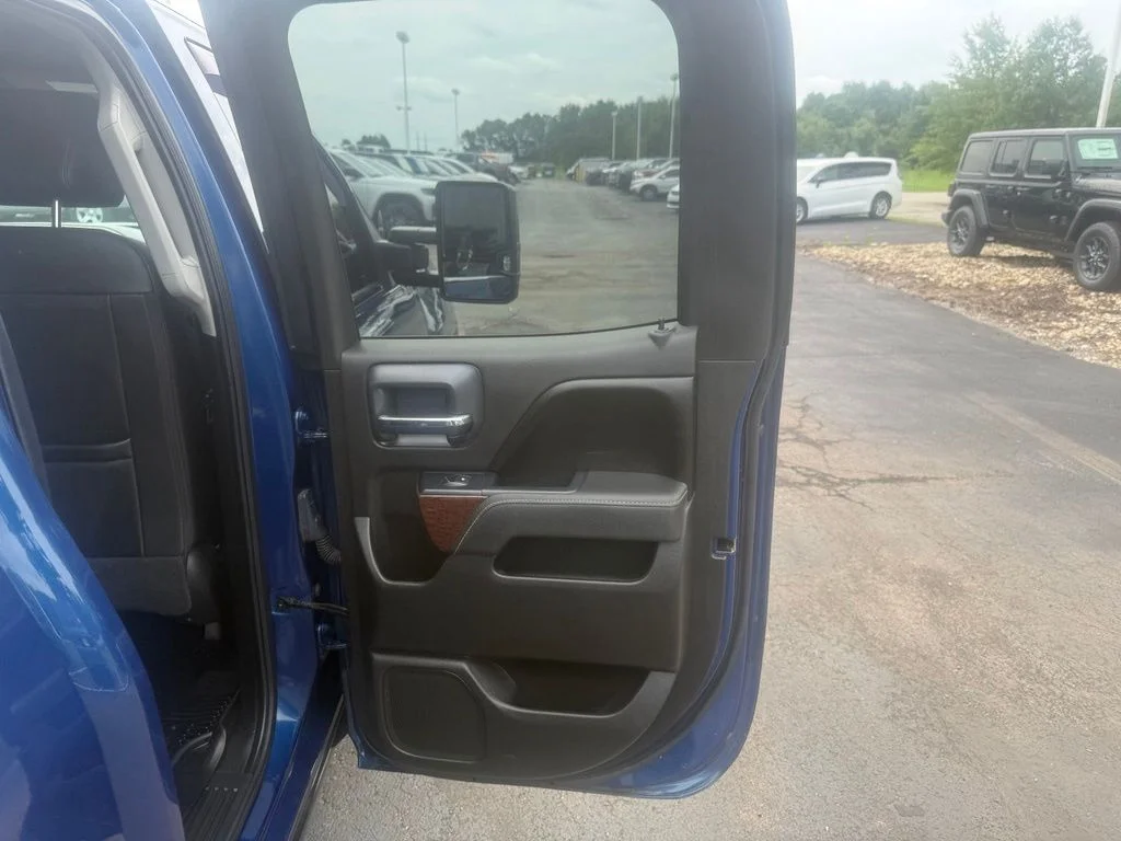 Used 2016 Blue GMC SLT image 44