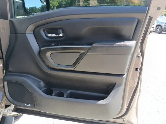 Used 2021  Nissan PRO-4X image 37