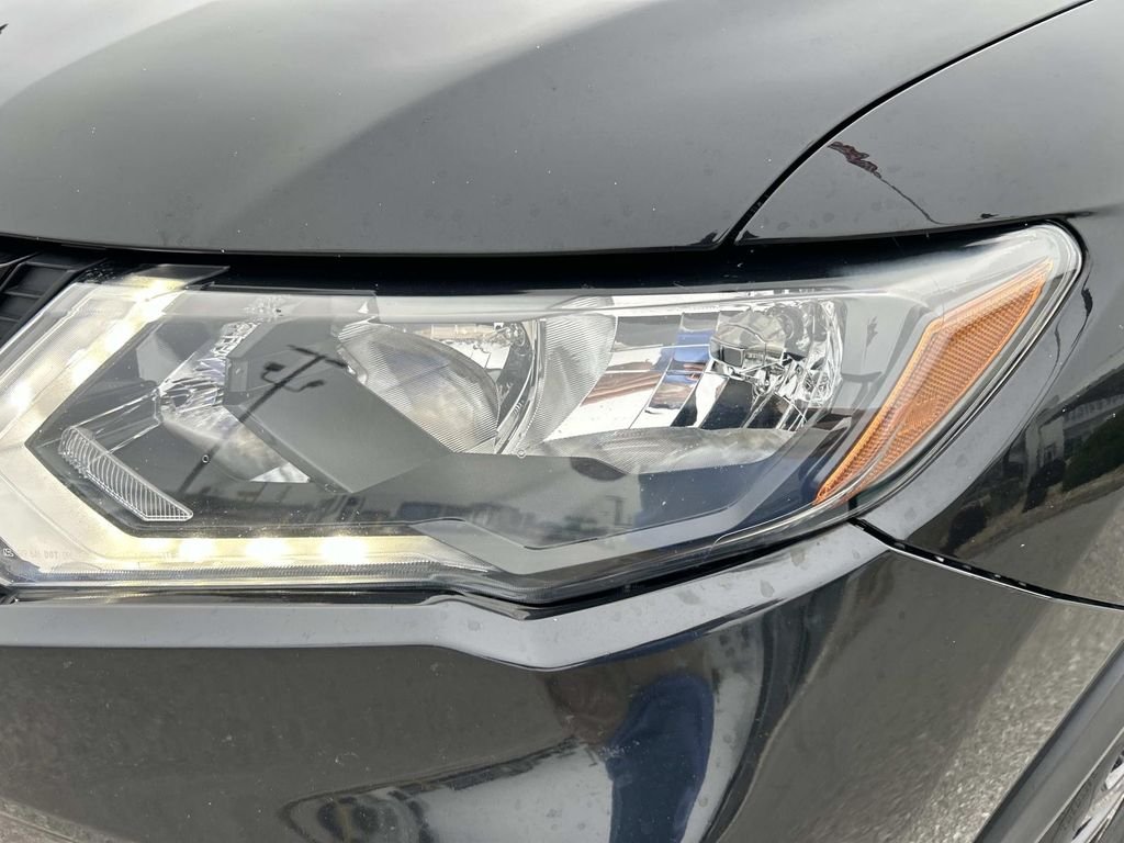 Used 2018 Magnetic Black Nissan SV image 10
