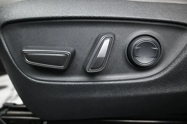 Used 2024 Wind Chill Pearl Toyota XLE image 11