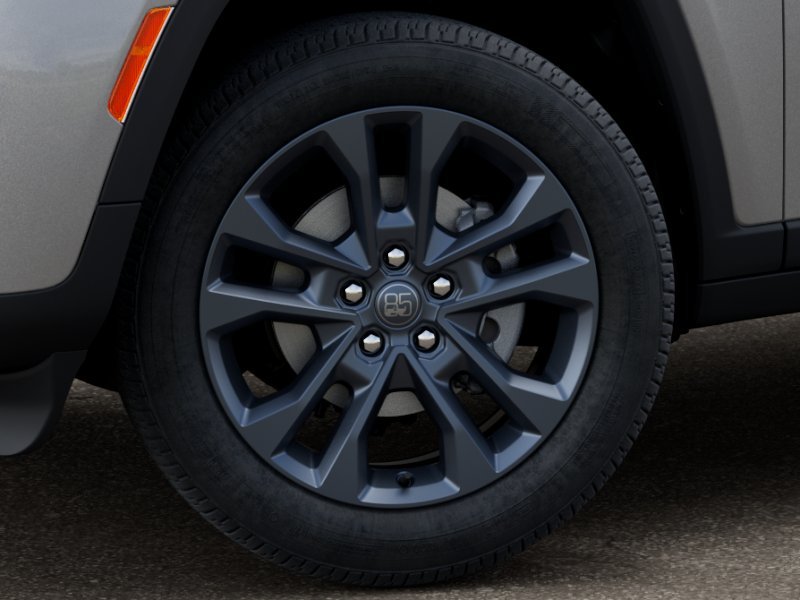 New 2026 Silver Zynith Exterior Paint Jeep  image 34