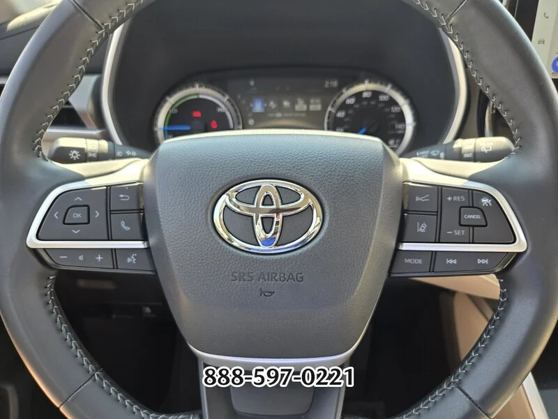 Used 2025 Cypress TOYOTA XLE image 27