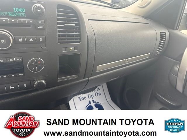 Used 2012 Silver GMC SLE image 20