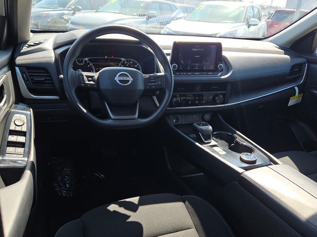 Certified Used 2025 Silver Nissan S image 18