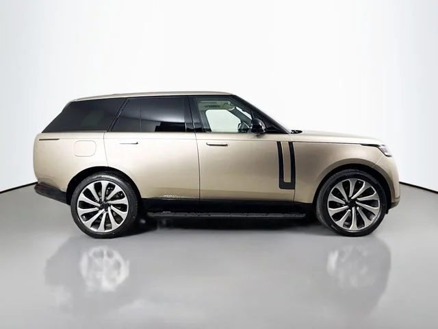 New 2026 Batumi Gold Premium Metallic Land Rover SE image 4