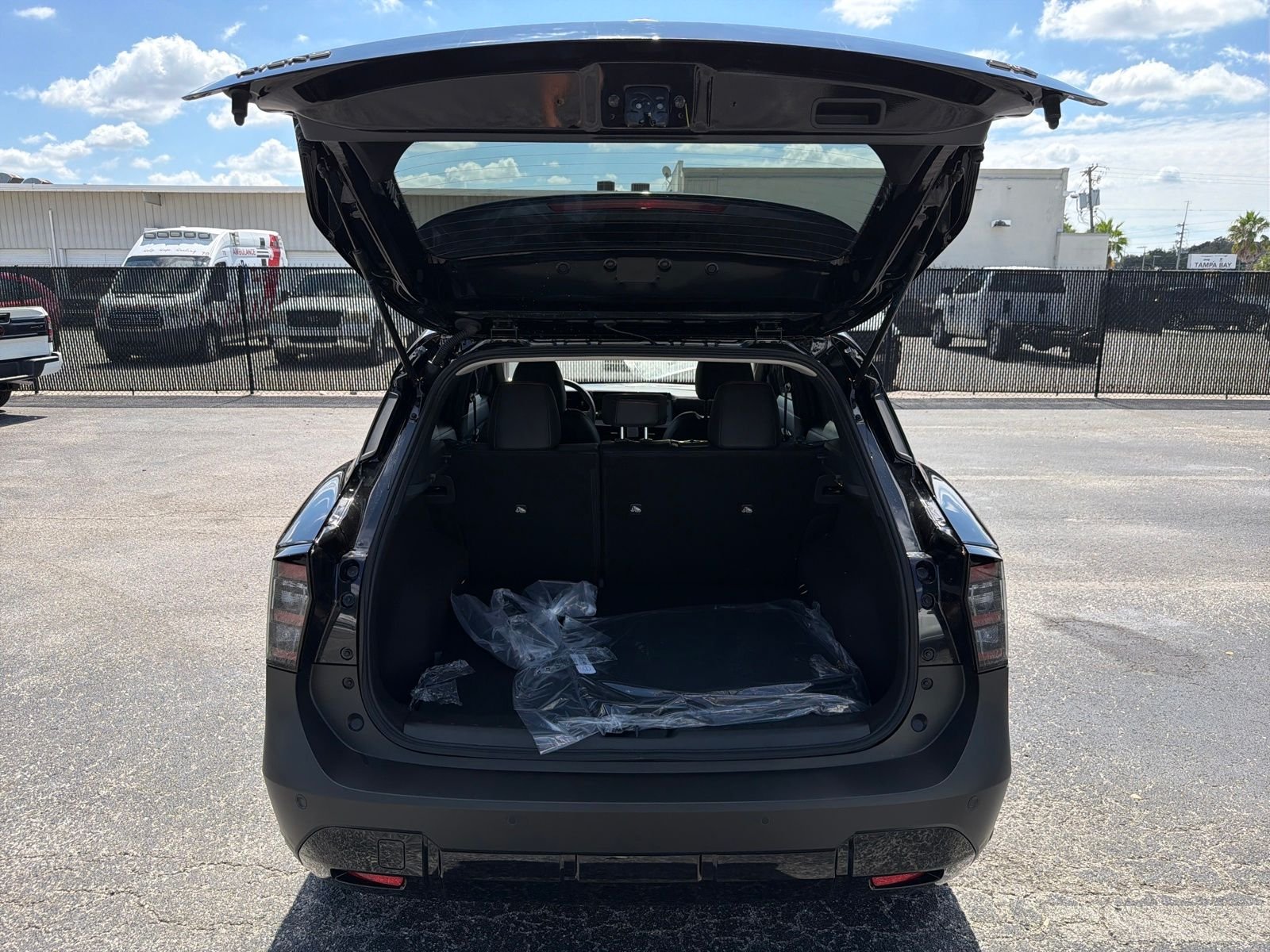 New 2026 Nissan Kicks SR 4D Sport Utility