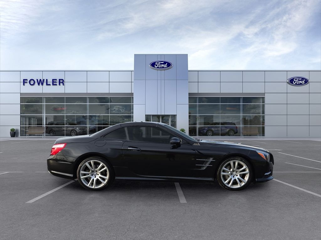 Used 2013 Black Mercedes-Benz SL 550 image 4