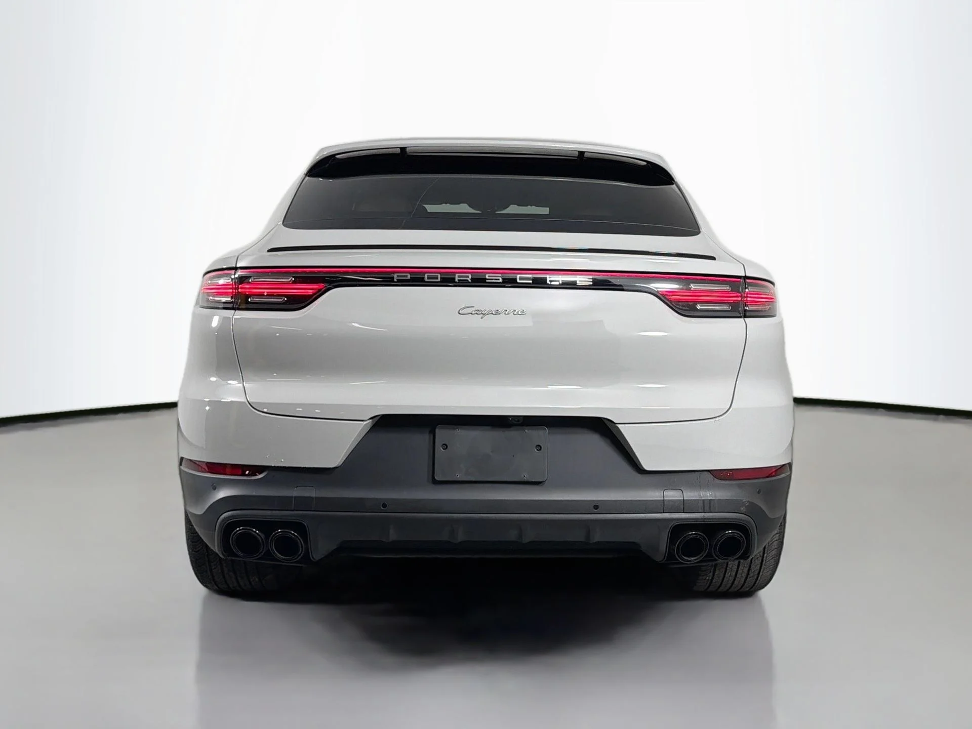 Used 2022  Porsche Platinum Edition image 6