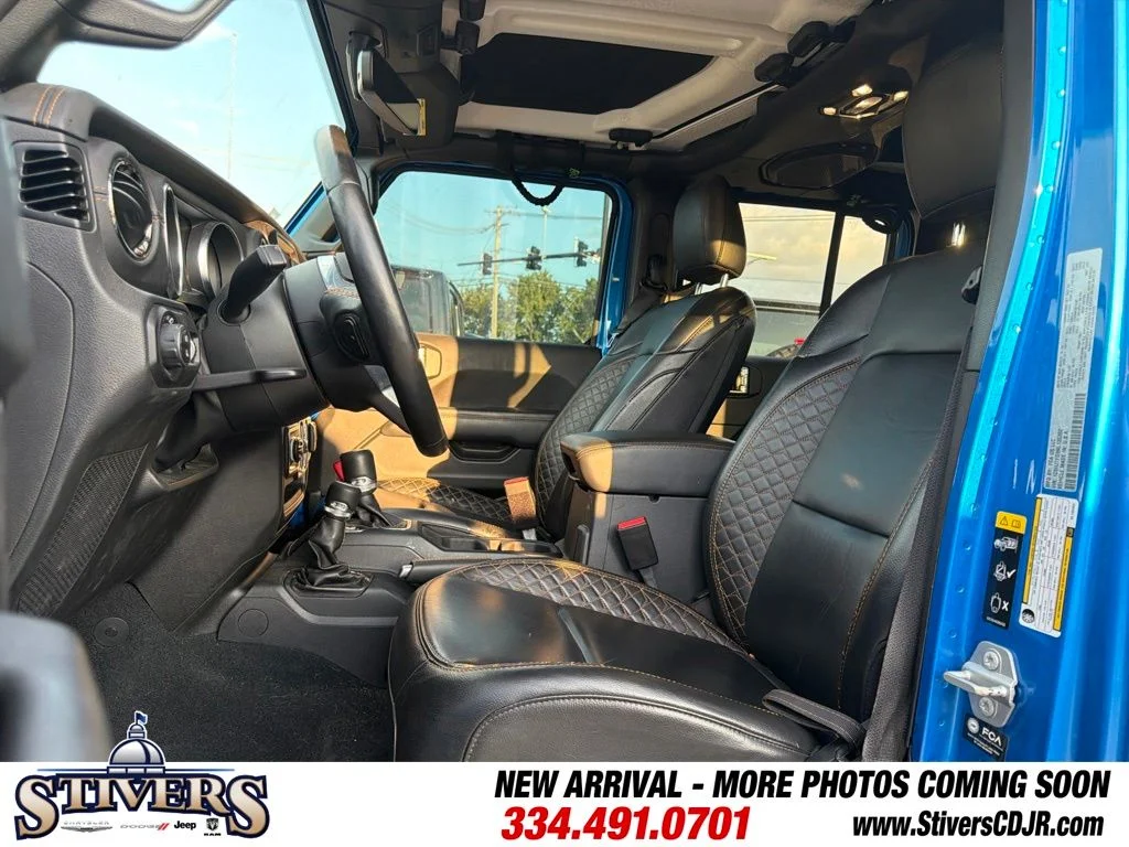 Used 2022 Blue Jeep Overland image 17
