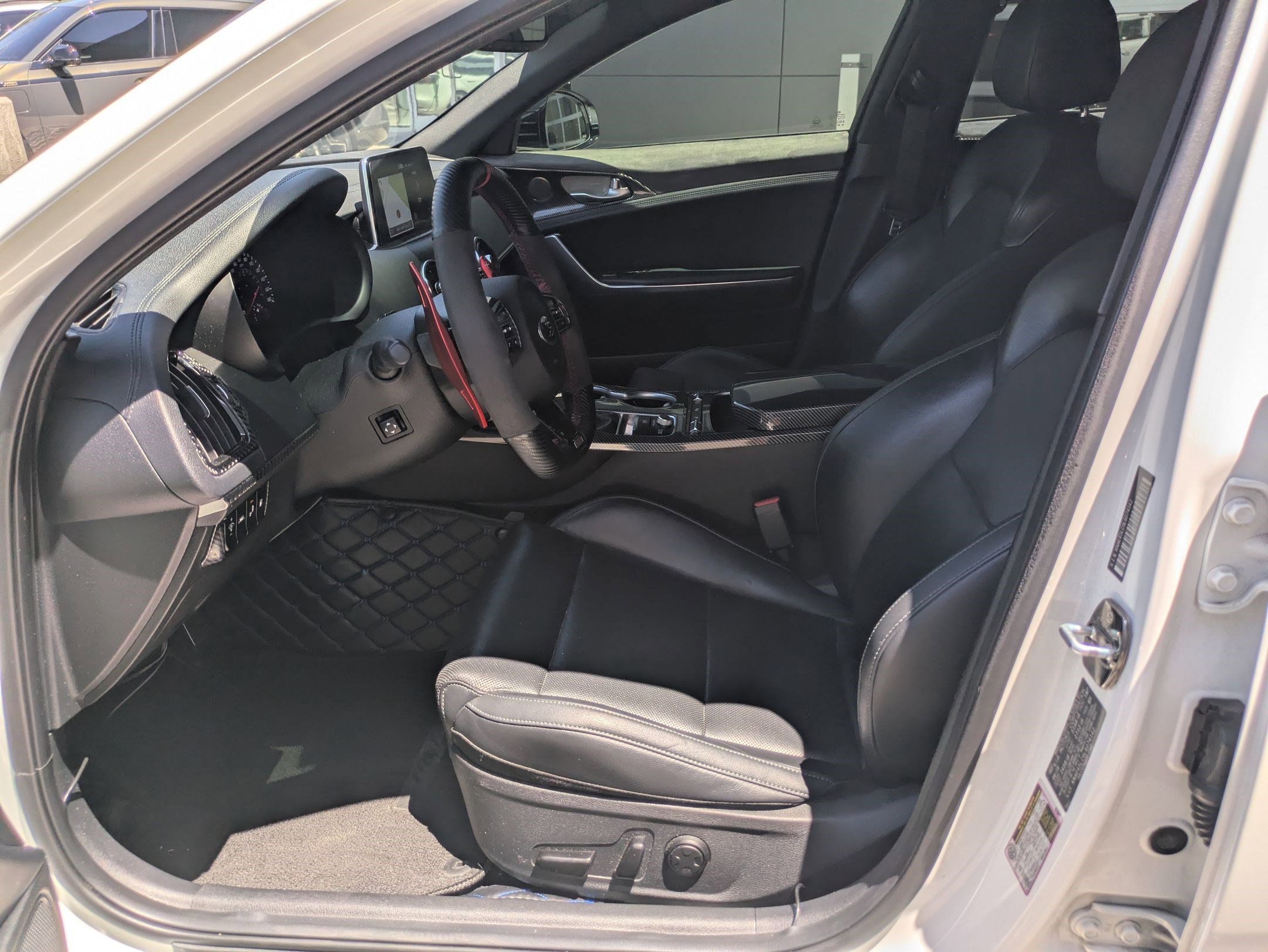 Used 2020 Snow White Pearl Kia GT1 image 13