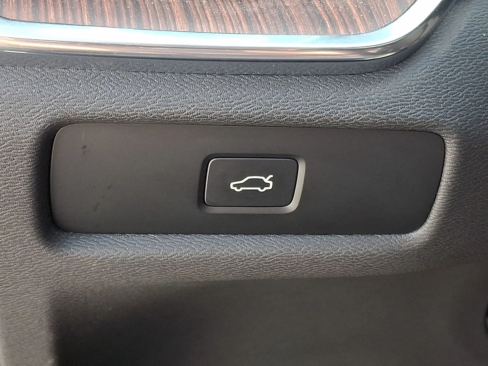Used 2024 Black Volvo Ultimate image 24