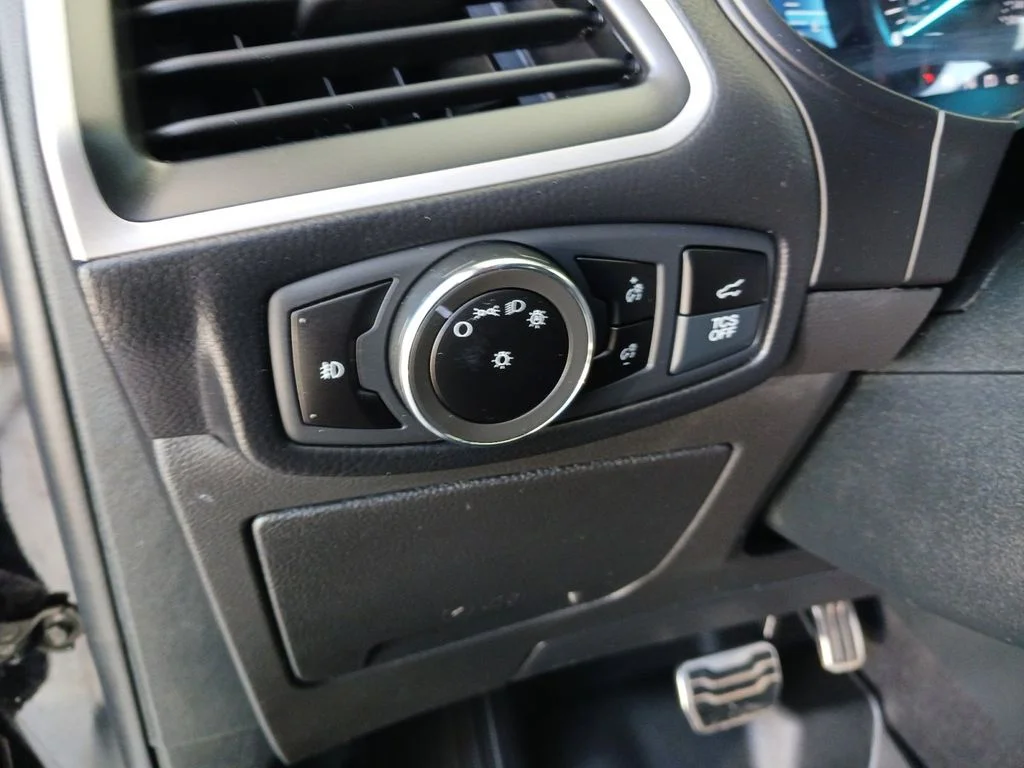 Used 2023 Black Ford ST Line image 35