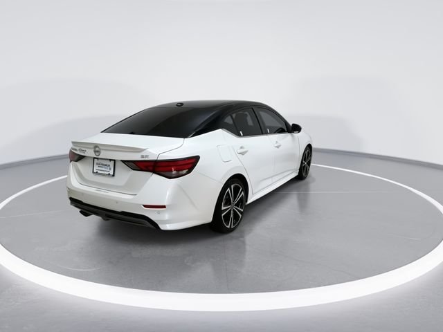 Used 2021 White Nissan SR image 9