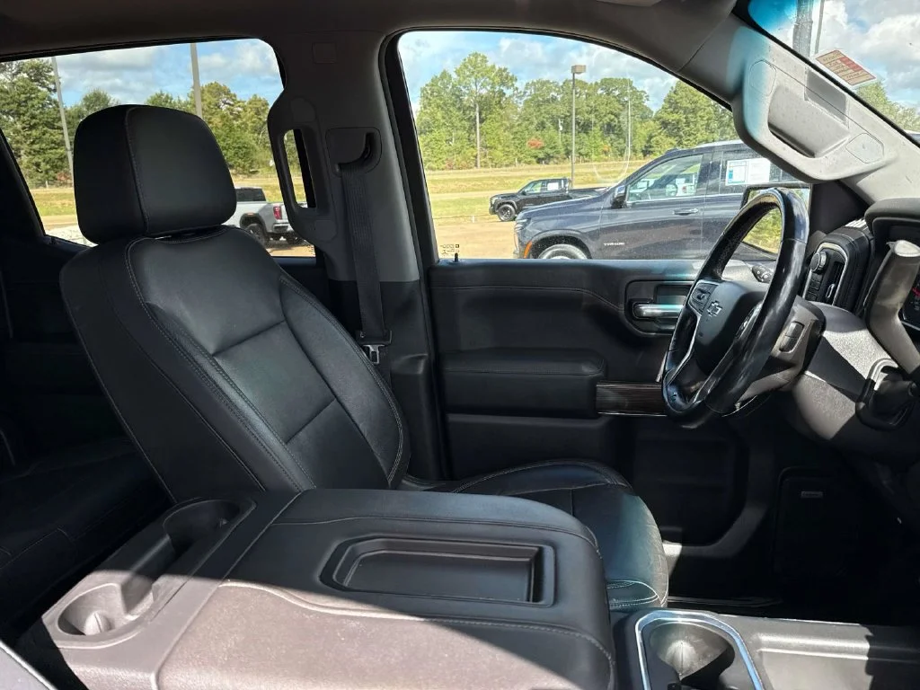 Used 2019 Beige Chevrolet RST image 14