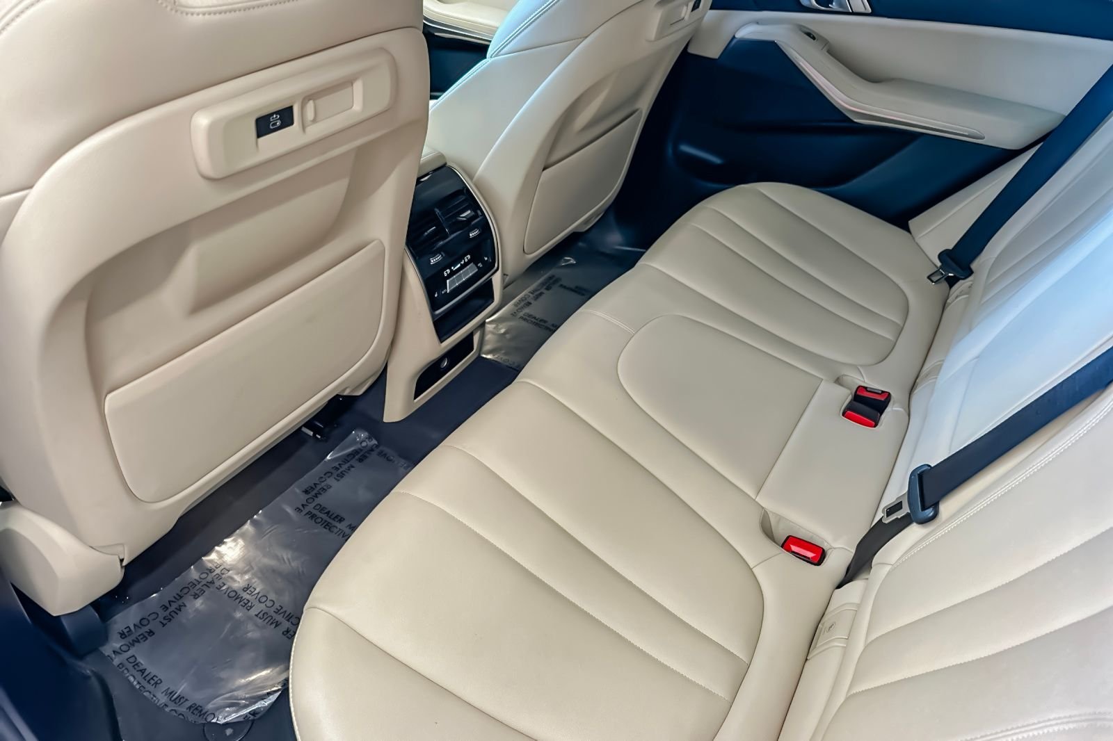 Used 2022 Gray BMW xDrive40i image 12