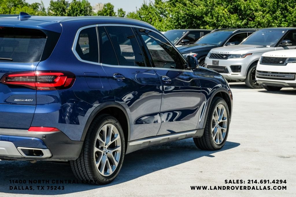 Used 2022 Blue Metallic BMW sDrive40i image 10