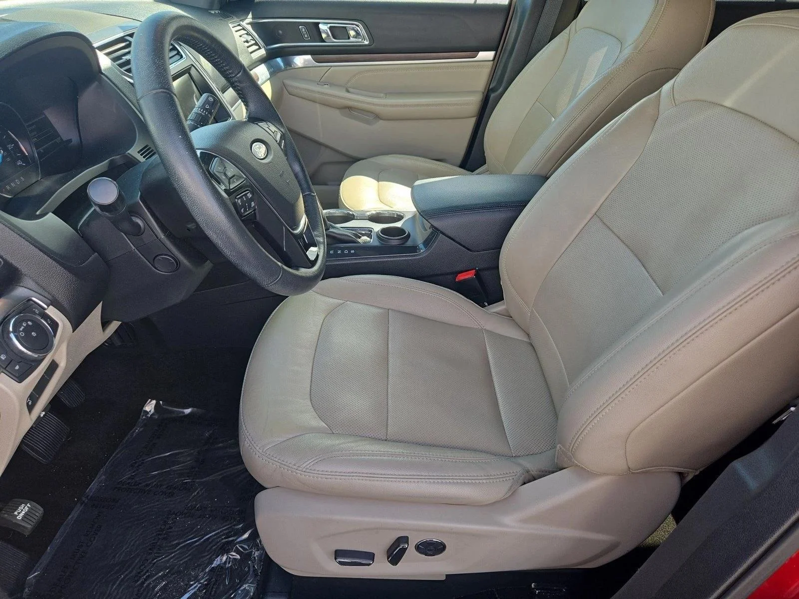 Used 2018 Ruby Red Metallic Tinted Clearcoat Ford Limited image 17