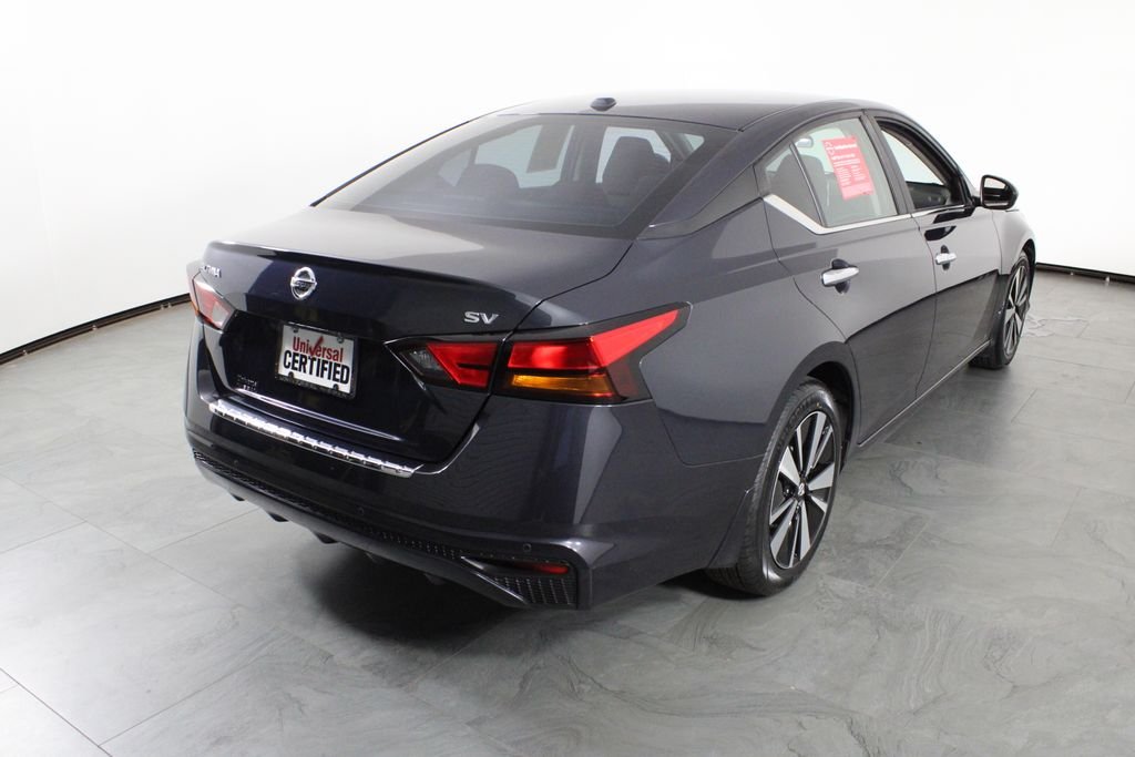 Used 2022 Blue Nissan 2.5 SV image 3