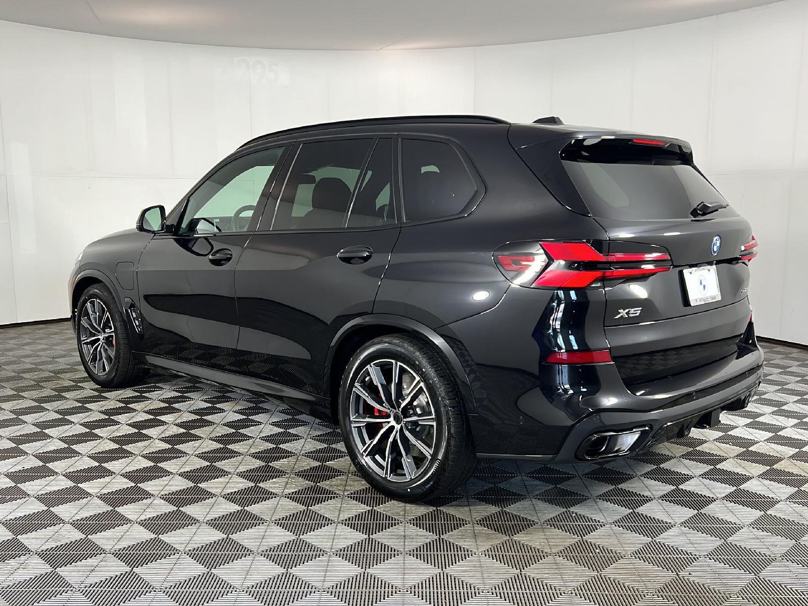 New 2026 Black Sapphire Metallic BMW xDrive50e image 5