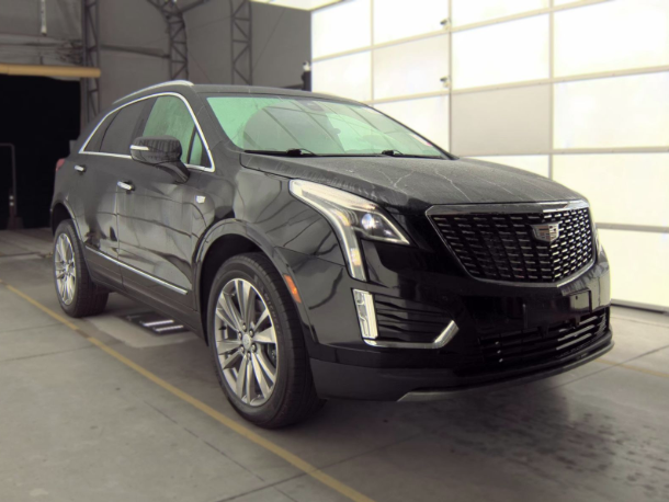 Used 2025 Black Cadillac Premium Luxury image 5