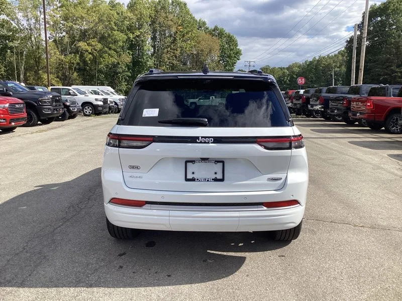 New 2027 Bright White Clearcoat Jeep Summit image 6