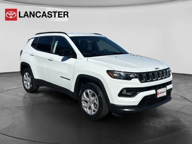 Used 2024 Bright White Clearcoat Jeep Latitude image 1