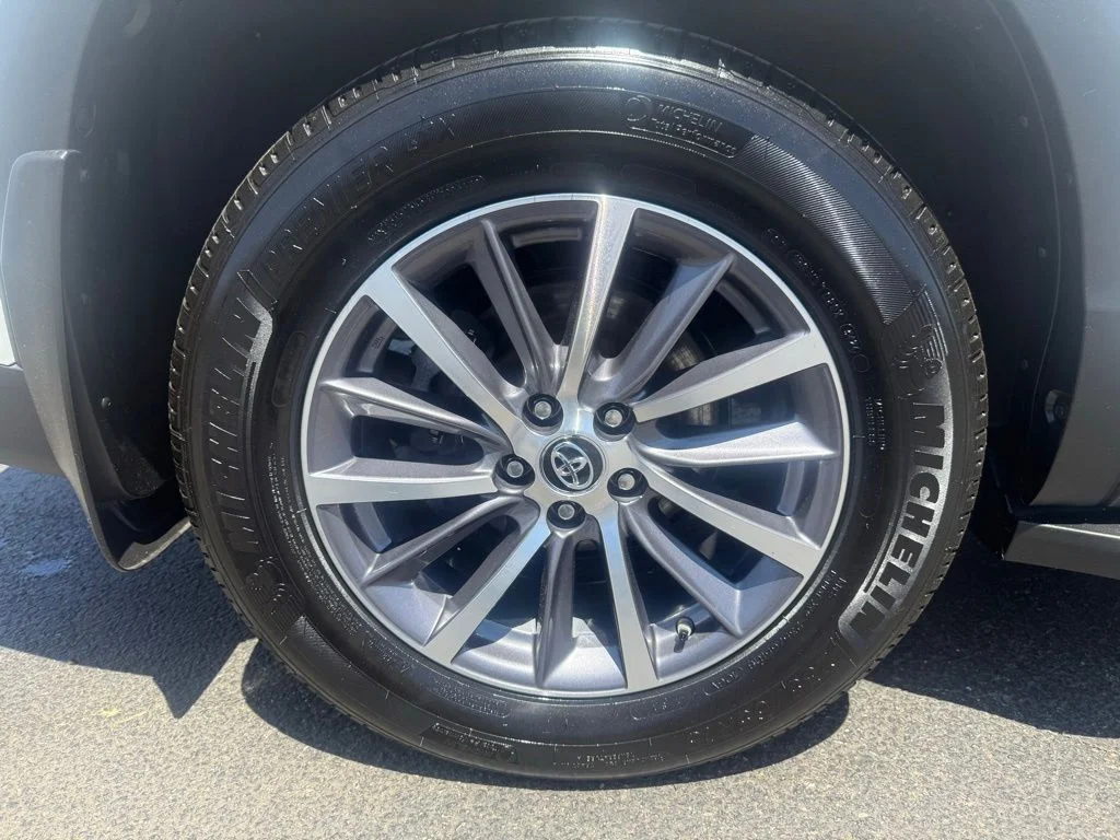 Certified Used 2019 Blizzard Pearl Toyota XLE image 53