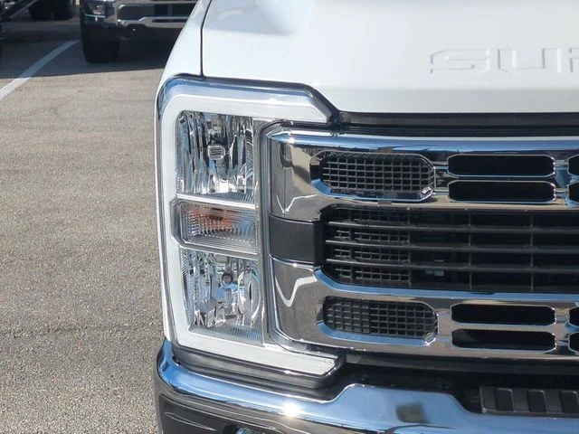 New 2026 Oxford White Ford F-250® XLT image 10
