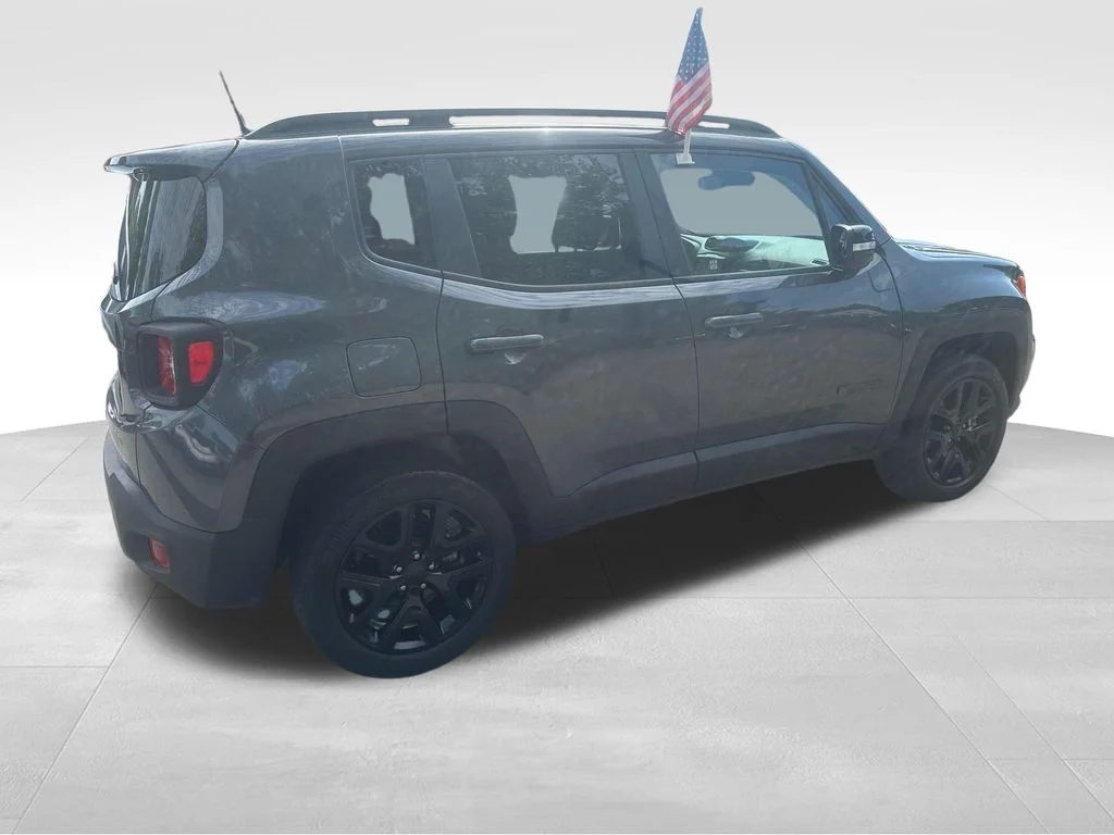 Used 2023 Gray Jeep Altitude image 23