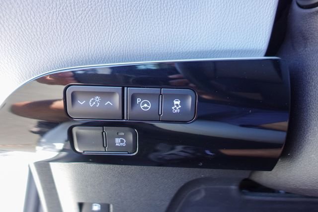 Used 2022 Beige Toyota XLE image 20