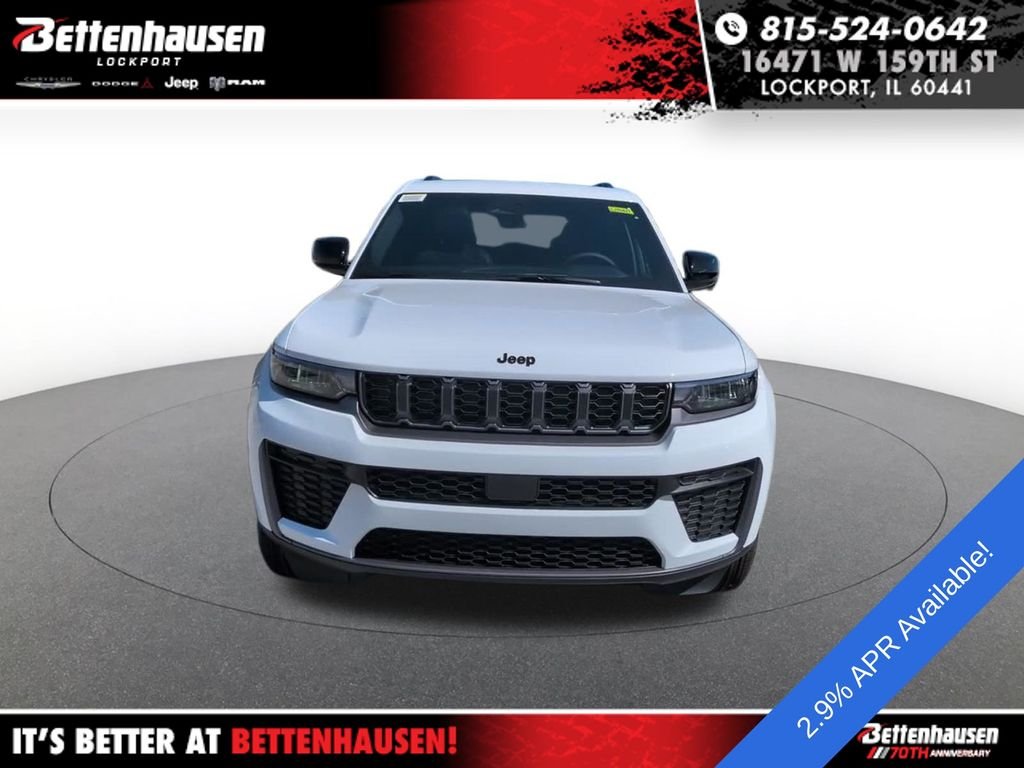New 2026 White/off-white Jeep Laredo Altitude image 14