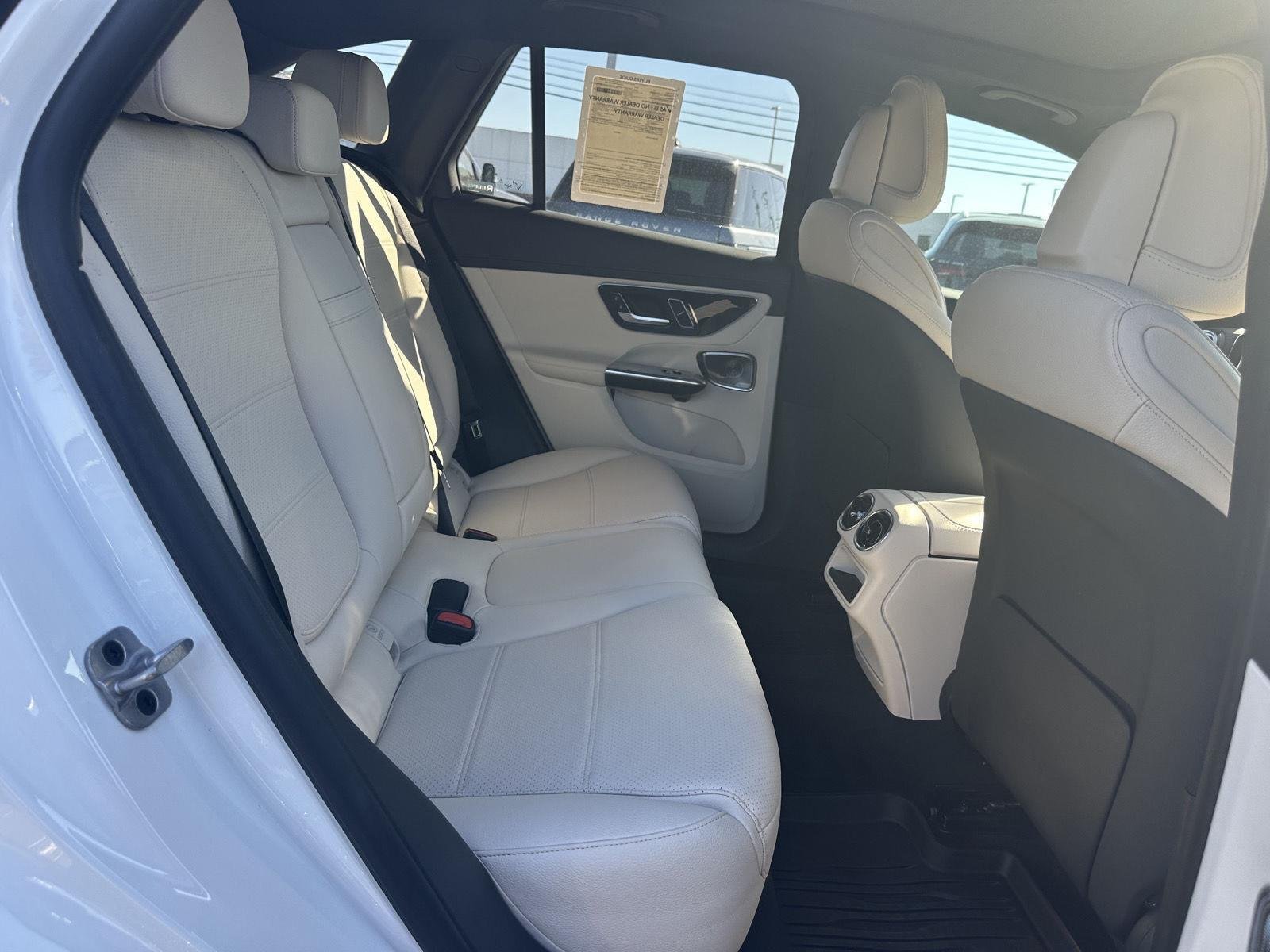 Used 2023 Polar White Mercedes-Benz GLC 300 image 20