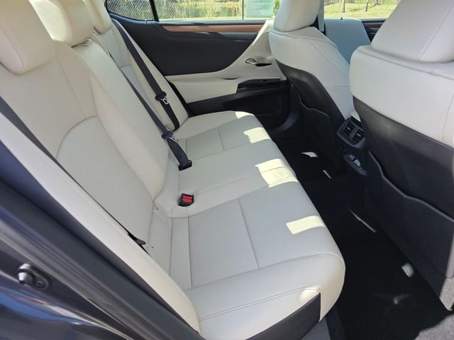 2025 Lexus ES 350 - Photo 13