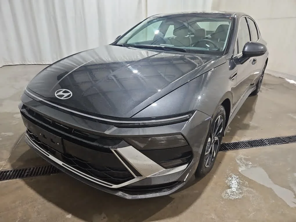 2025 Hyundai Sonata SEL's photo