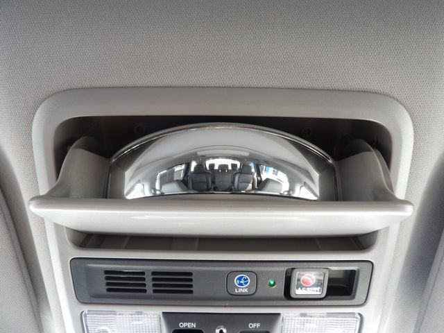 Used 2020 Pacific Pewter Metallic Honda Touring image 42