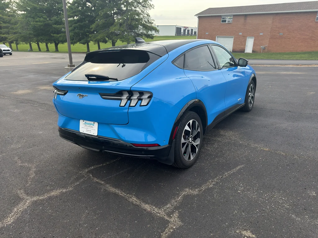 Used 2023 Grabber Blue Ford Premium image 4